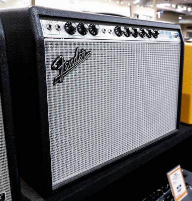 Store Special Product - Fender - \